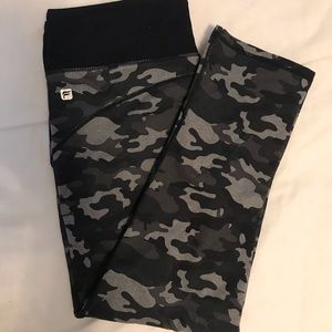 Fabletics Crop Camo Leggings M